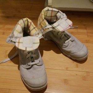 Palladium Light Grey Canvas Boots